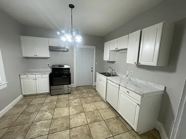 2674 Myrtle St — Photo 23