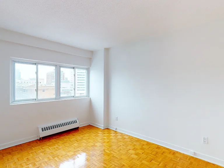60 Daly Ave — Photo 22