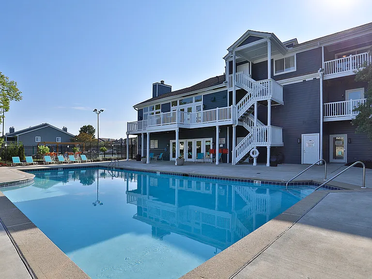 Island Club — Photo 19