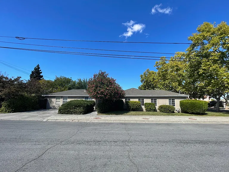 10217 S Tantau Ave — Photo 15