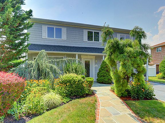 2nd image of 14 Chapman Dr