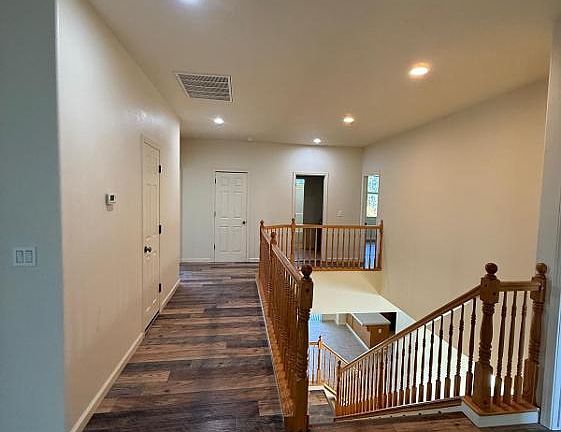 5th image of 656 Willow Way