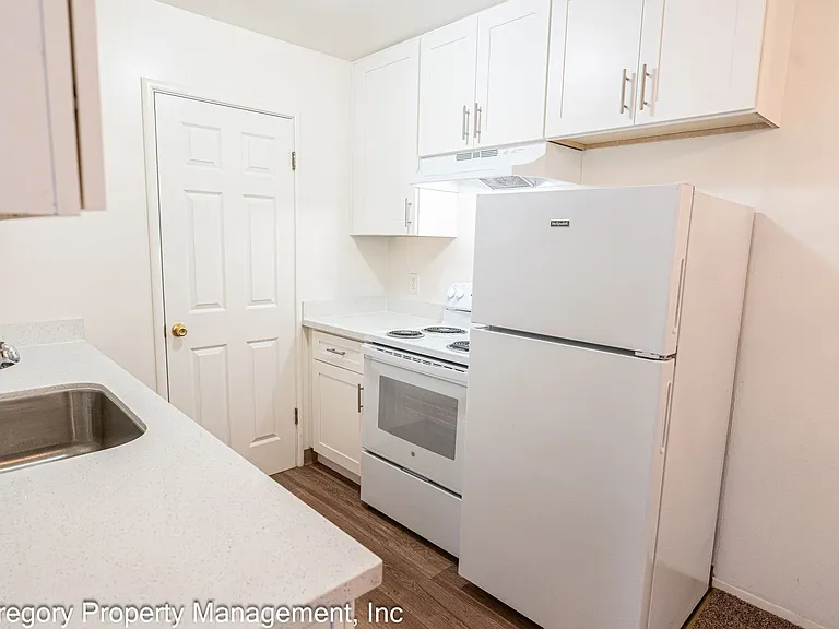 512 Santa Clara — Photo 7