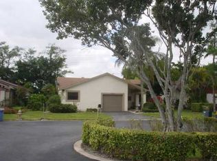 8947 Old Pine Rd, Boca Raton, FL 33433
