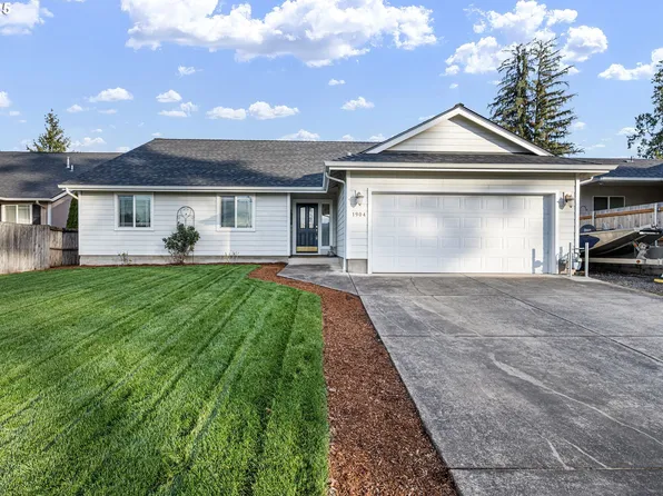 1904 S 6th St, Cottage Grove, OR 97424