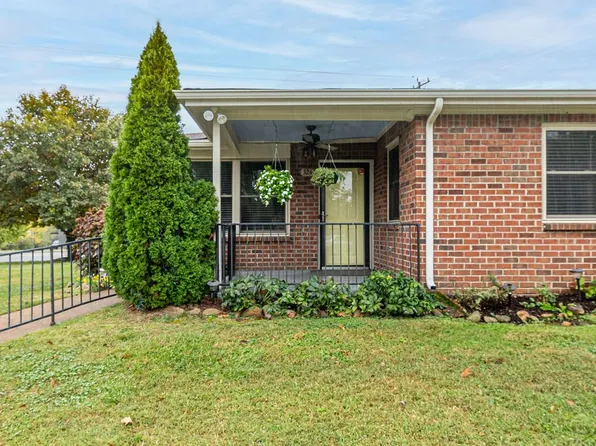 324 Deer Lake Dr, Nashville, TN 37221