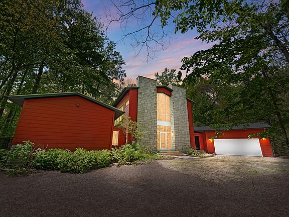 3rd image of 24 Camp Madron Rd