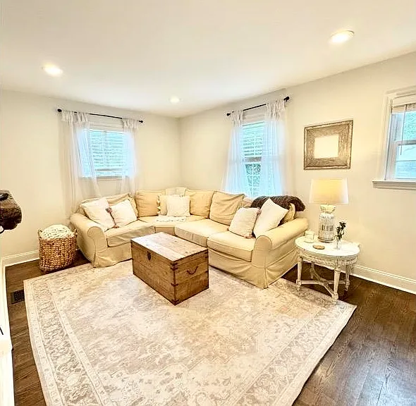 20 Colonial Rd — Photo 14