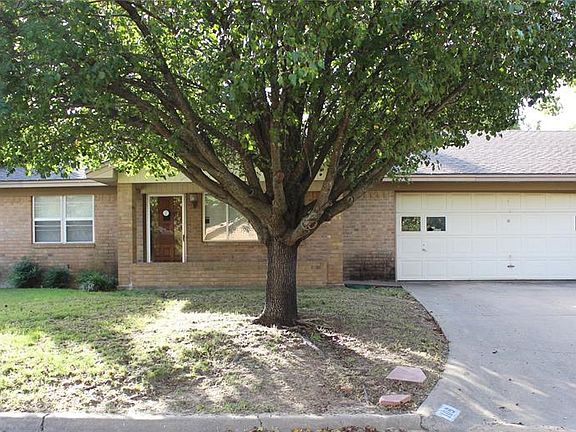 3rd image of 106 Beach Dr