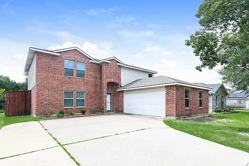 1435 Foxwood Ln Photo 1