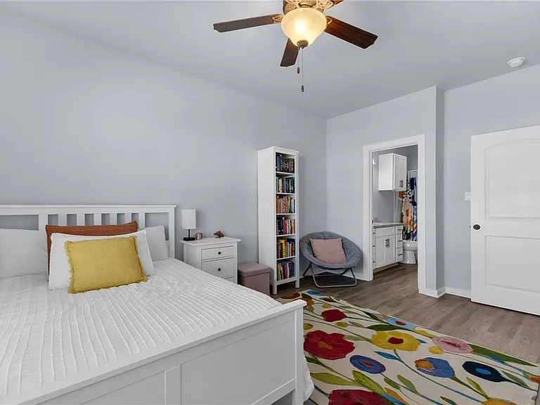 2108 Jax Dr — Photo 10