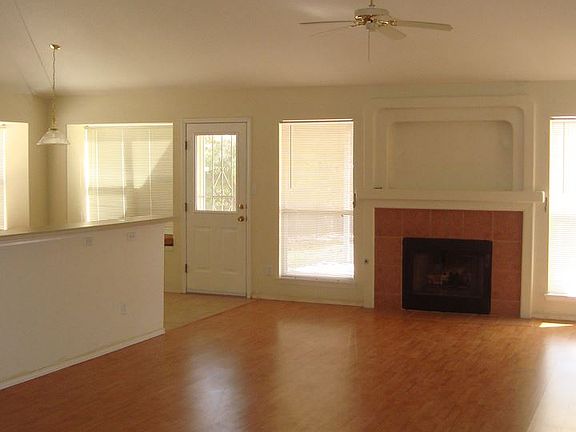 3rd image of 7052 Tierra Roja St