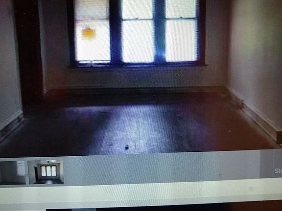 3rd image of 126 N Karlov Ave