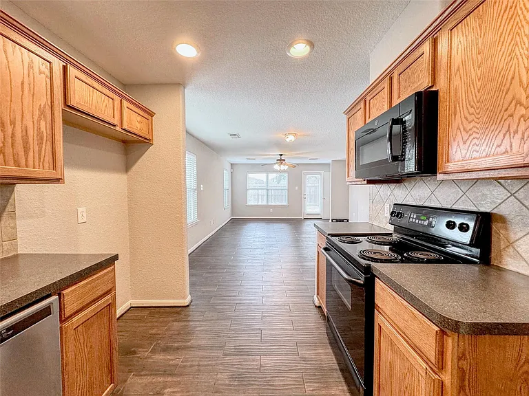 13327 Belvedere Park Ct — Photo 13