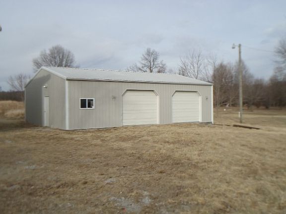 3rd image of 17603 Four Mile Ln