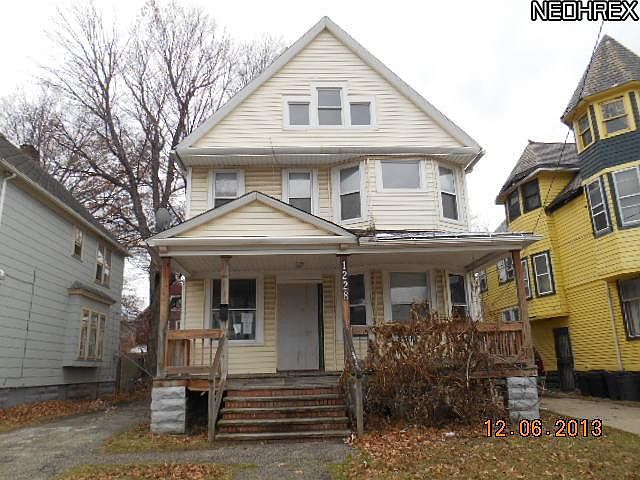 1st image of 1228 E 111th St