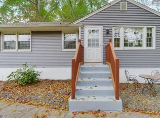 41 Lakeview Rd, Ringwood, NJ 07456