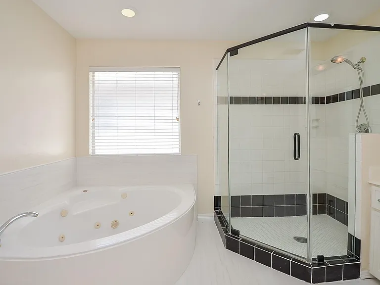 4916 Inker St — Photo 32