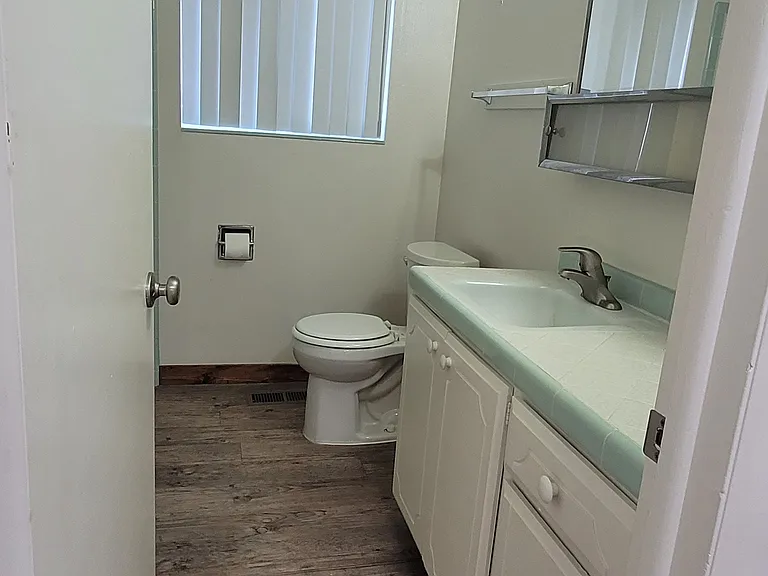 320 Ashland Dr #12 — Photo 6