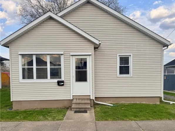 429 Mulvane St, Newcomerstown, OH 43832