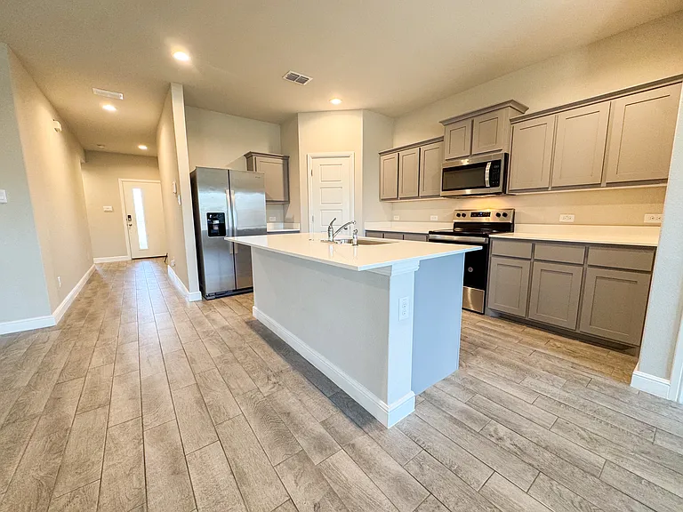 613 Breckenridge Park Dr — Photo 5