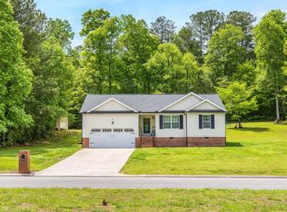 565 Van Dell Dr, Rock Spring, GA 30739