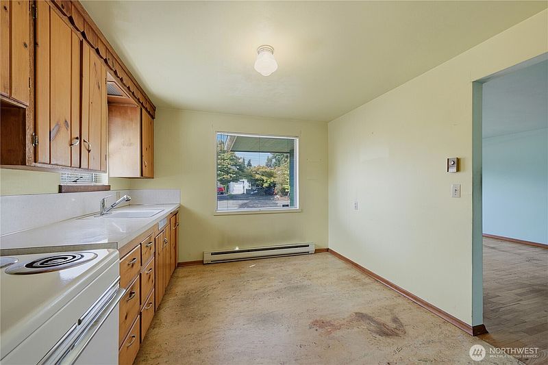 5th image of 9216 30th Avenue SW