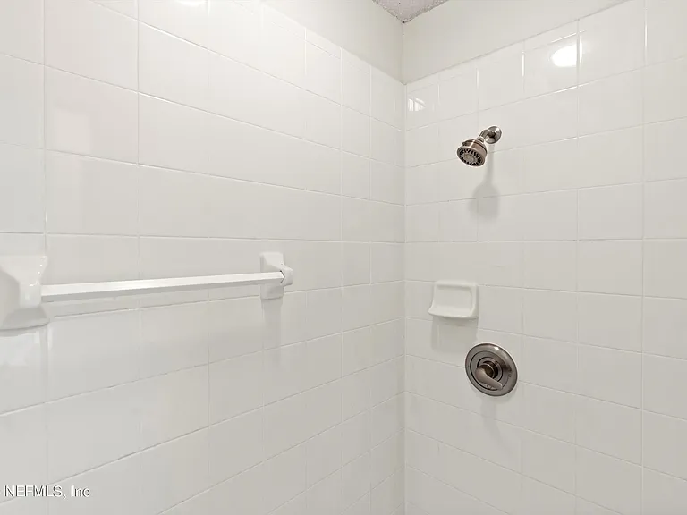 12756 Bentwater Dr — Photo 16