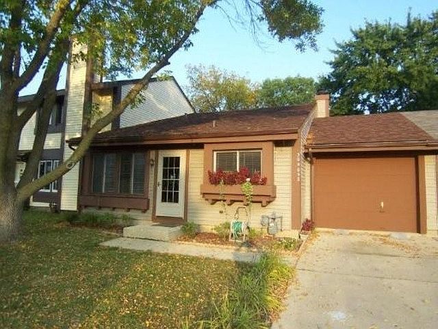 1st image of 30W052 Mulberry Ct
