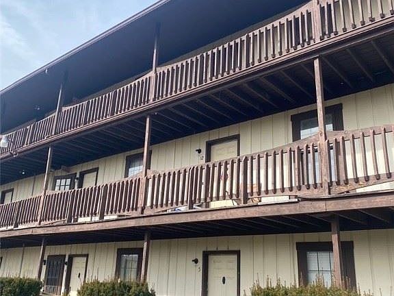 3rd image of 5140 Russet Dr