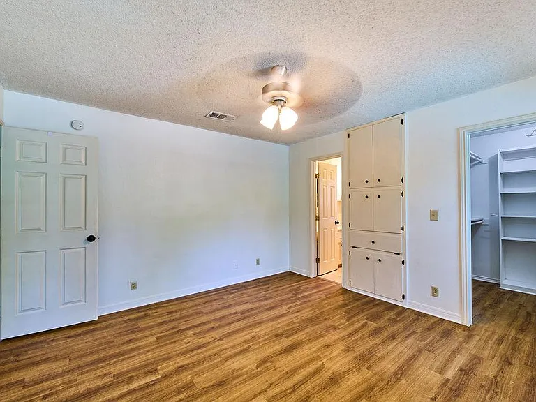 1105 Stratford Cv — Photo 20