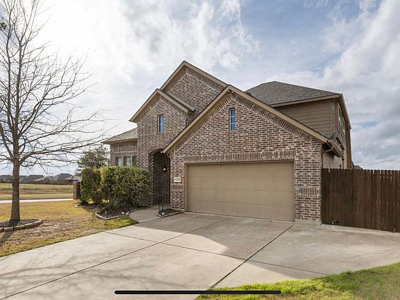 2nd image of 4201 Oak Bluff Dr