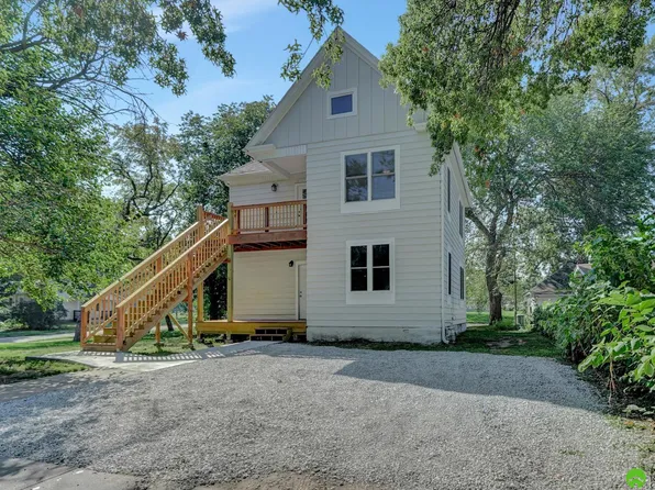 2781 Alpha St, Lincoln, NE 68510