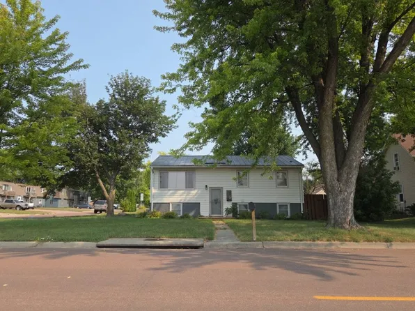 400 E 2nd St, Hartford, SD 57033
