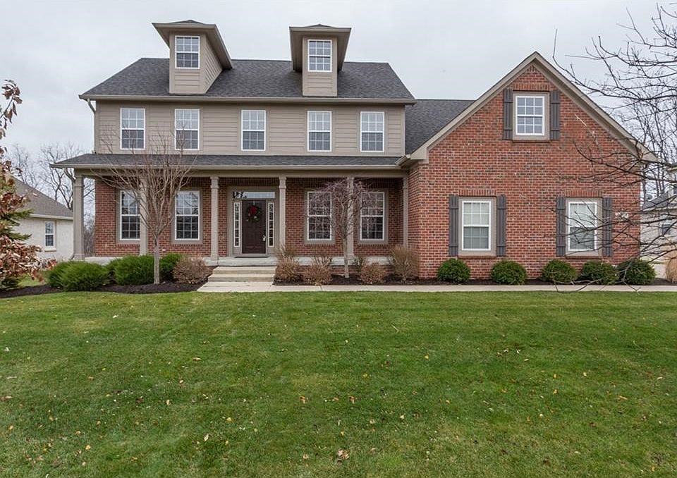 Stately front view