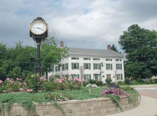 N51W34880 Wisconsin Ave, OKAUCHEE, WI 53069