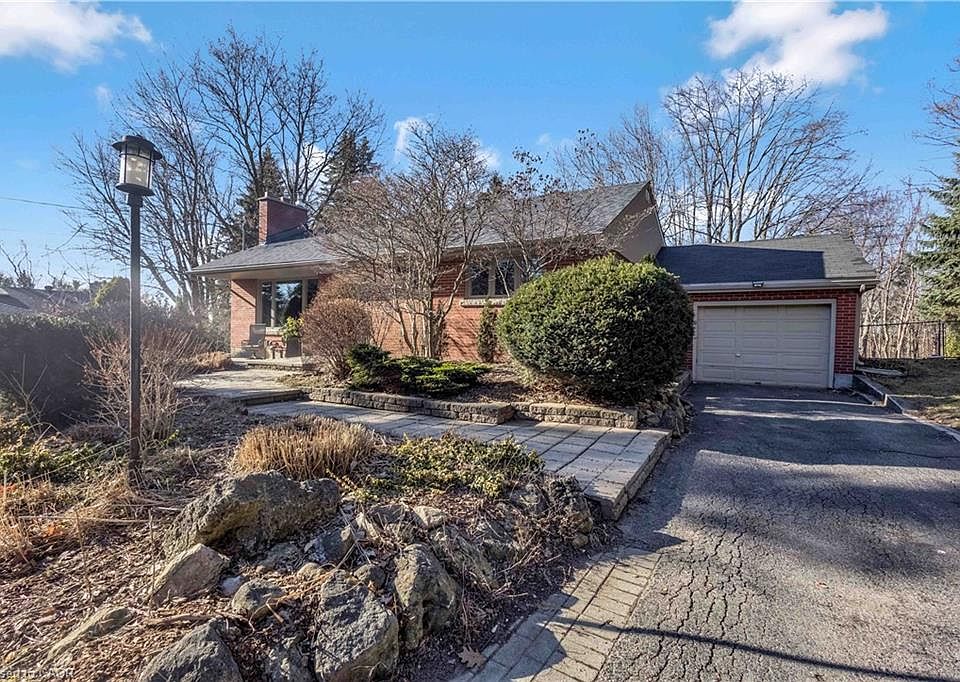 1st image of 1898 Waterdown Rd
