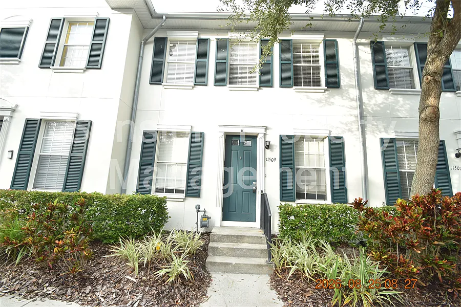 3 bed, 2.5 bath, 1470 sqft, $2,700 — Photo 2