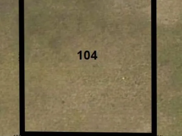 Horseshoe Dr, Clarksville, TX 75426