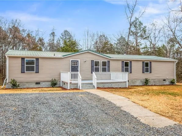 286 Legion Hut Rd, Mocksville, NC 27028