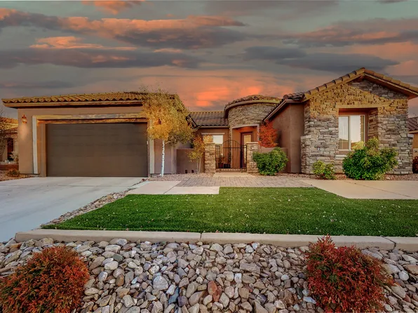 4685 Las Plazuelas, Santa Fe, NM 87507