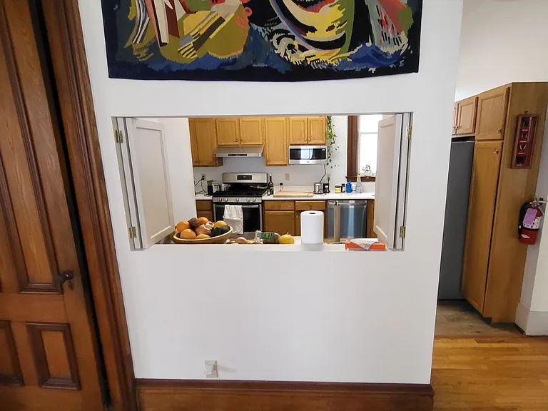 313 E Court St #A — Photo 5