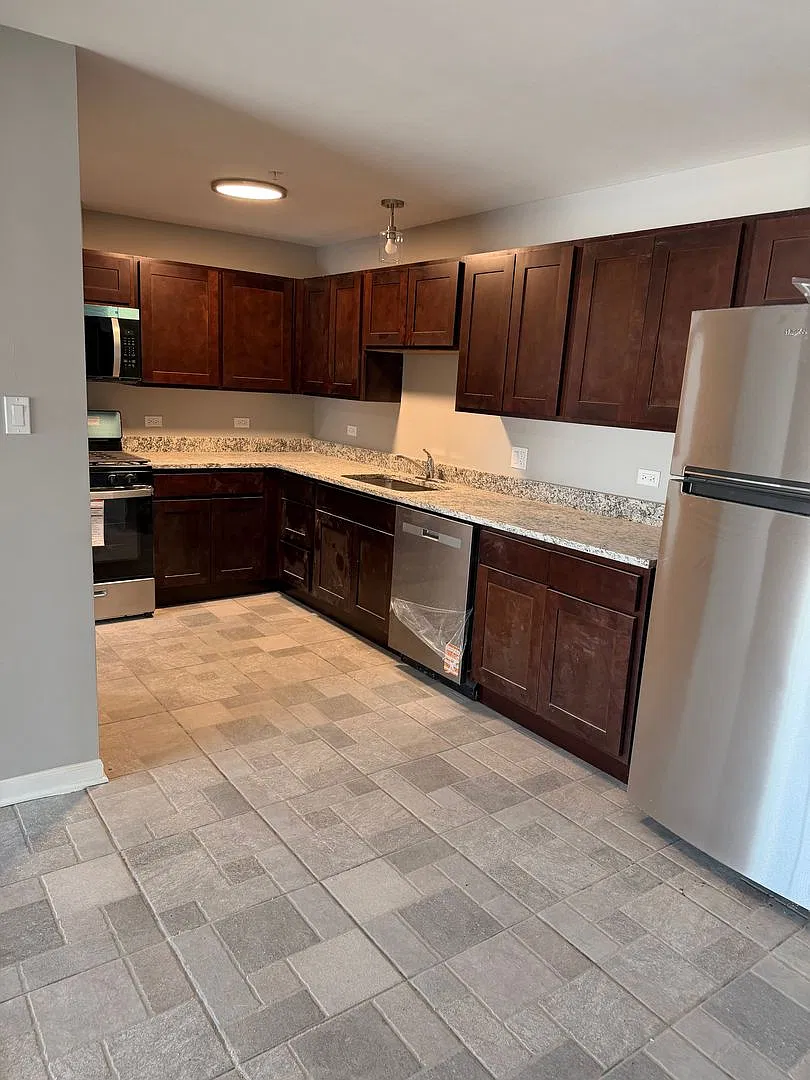 Crestline Villas Apartments — Photo 4