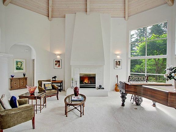 5th image of 70 Country Club Cir SW