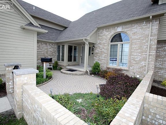 4th image of 16883 Driftwood Dr