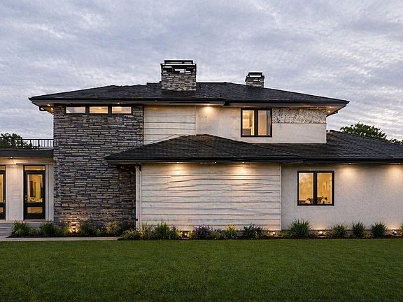 3rd image of 9715 Meadow Ridge Ln