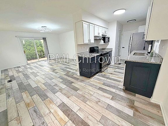 2nd image of 440 Lear Ct