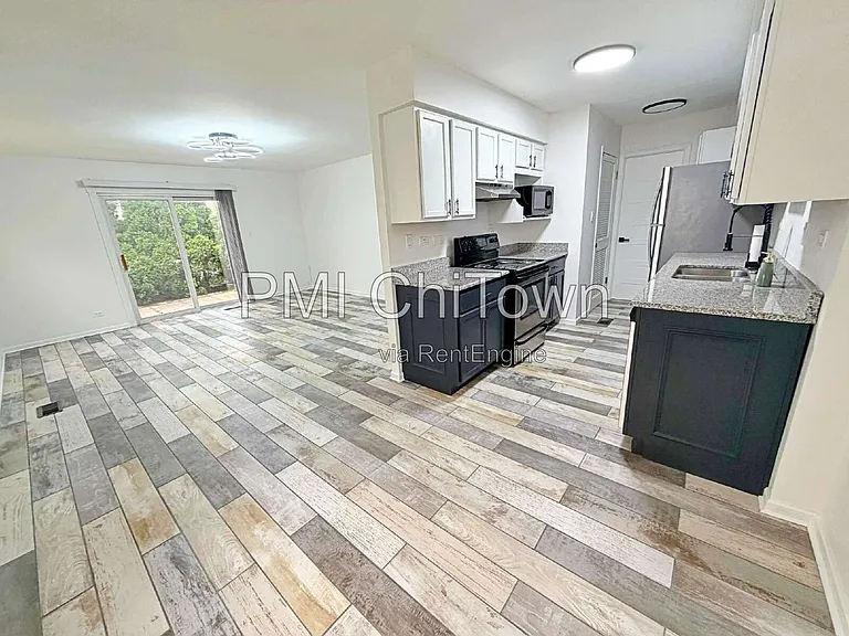 440 Lear Ct — Photo 2