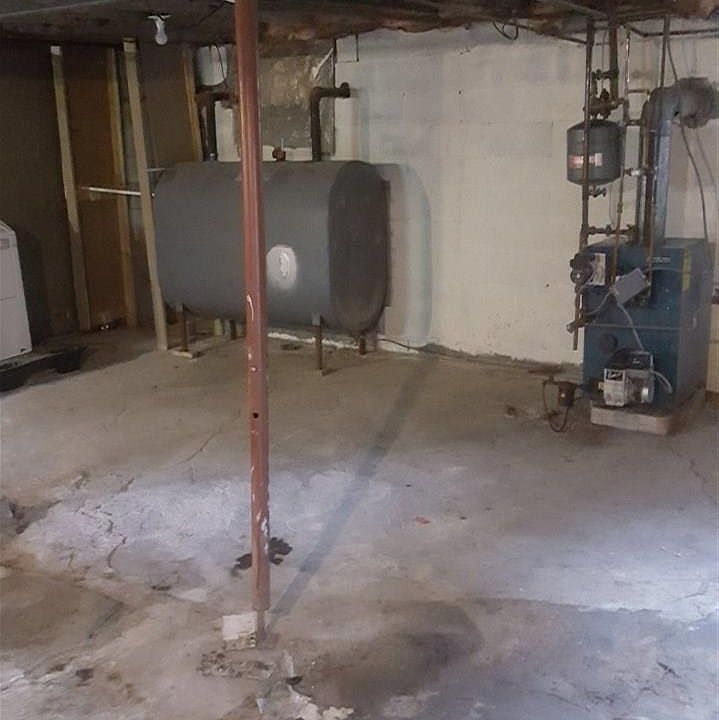2nd image of 7 Ida Ln
