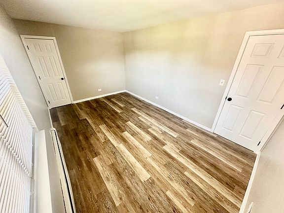 5th image of 8147 Ogden Ave #2S